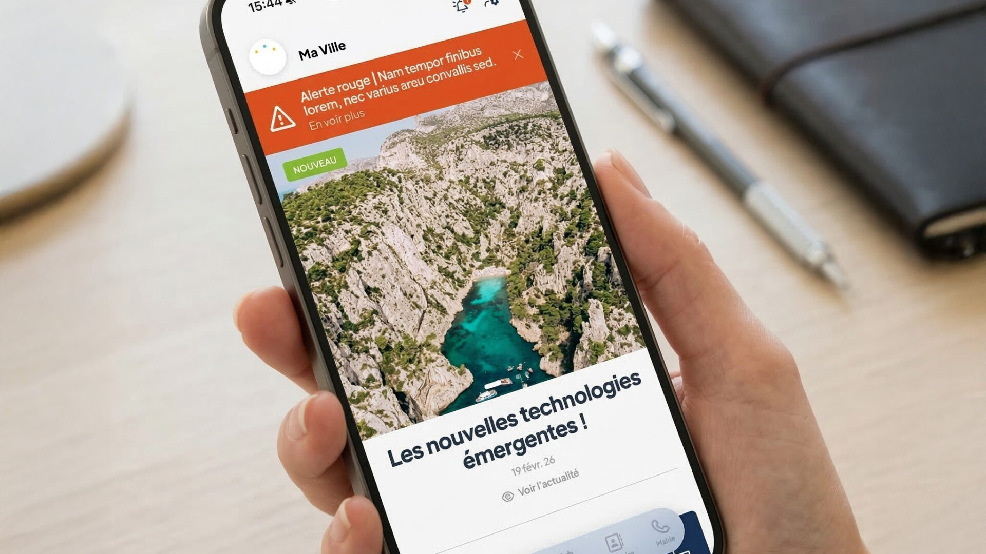 Application mobile Place du Village sur iPhone — communication officielle de votre commune, notifications push, actualités et services en un clic