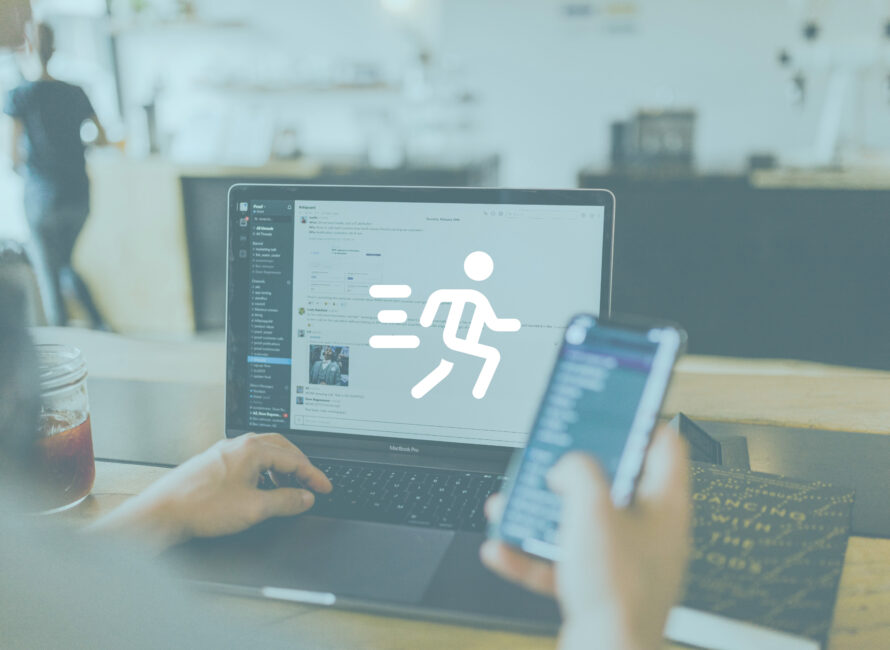 Agent municipal créant la WebApp de sa commune avec Place du Village — les 5 étapes clés